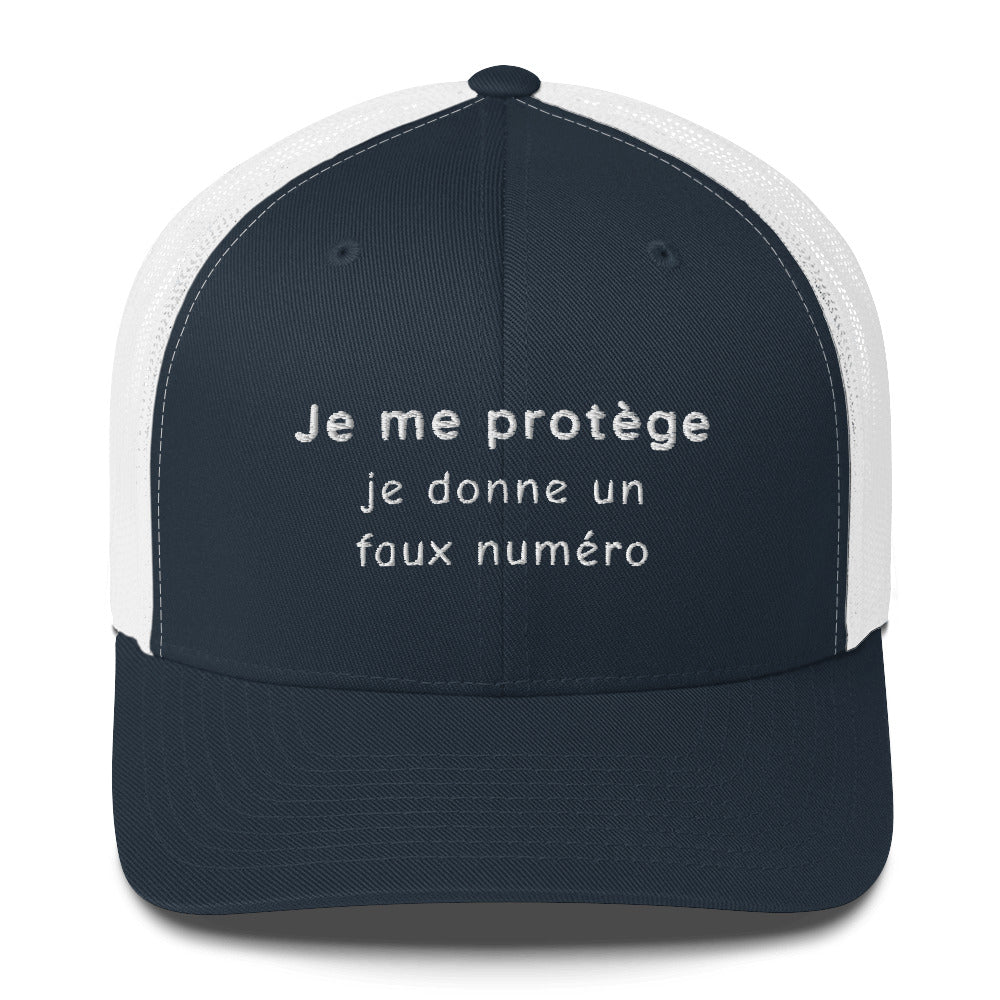 Casquette brodée Je me protège je donne un faux numéro Sedurro